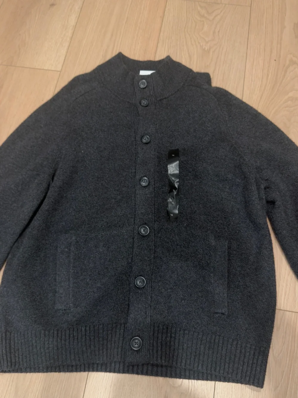 Bannana Republic Men’s Black Button-Up Wool Cardigan Sweater